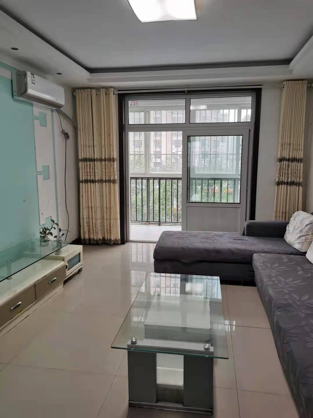 2室2廳1衛1650元/月101.05m2精裝修出租