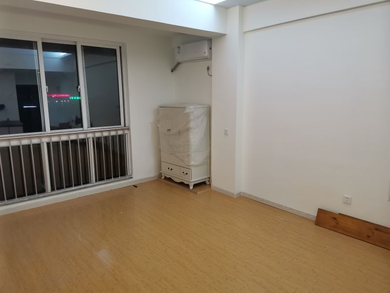 品質小區！1室1廳1衛40m2全明戶型，朝向采光好。