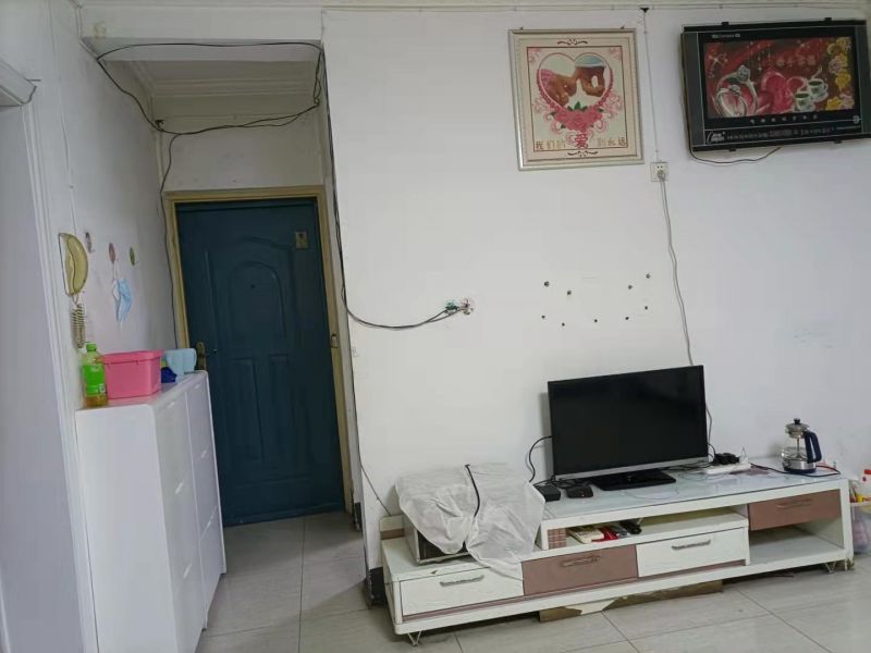 3室2廳1衛， 繁華商圈，近學校，好房出租。