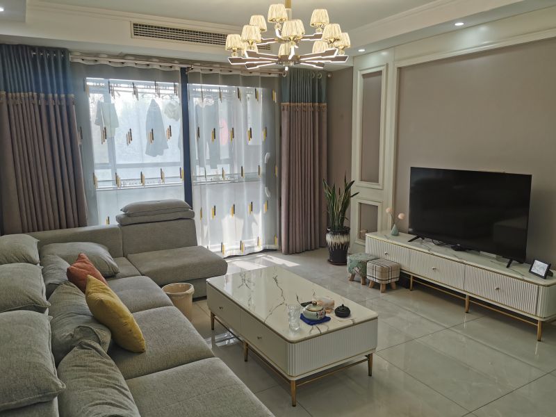 萬達廣場旁 香舍水郡主臥出租 ，拎包入住