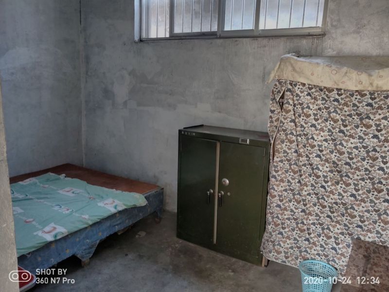 普通裝修3室1廳1衛16m2160元/月