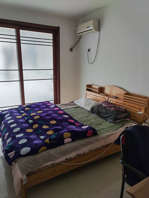 品質小區！3室2廳1衛138m2，拎包入駐，隨時看房。