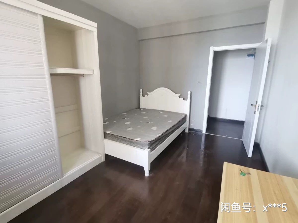 精裝修1室1廳1衛50m2600元/月