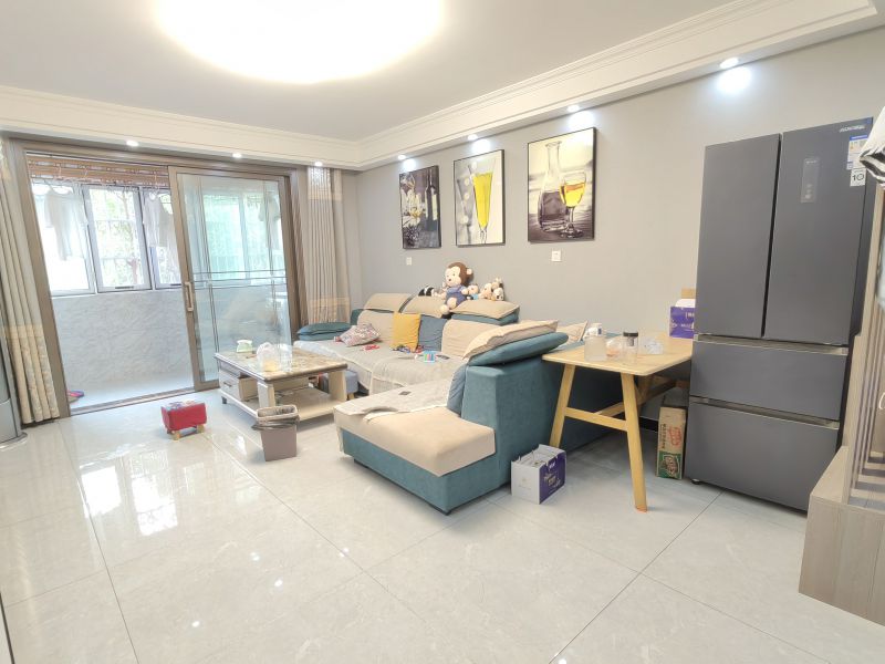 精裝修3室1廳1衛101m292.8萬元