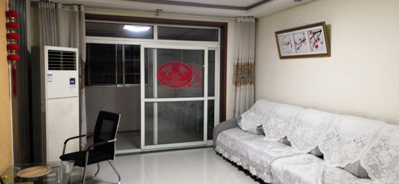 春蕾花苑一期118平三室兩廳一衛送儲藏室有意者價格可面議