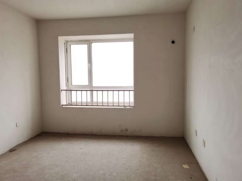 錦泰名城抵帳房  70年產權 可讓利  毛坯現房