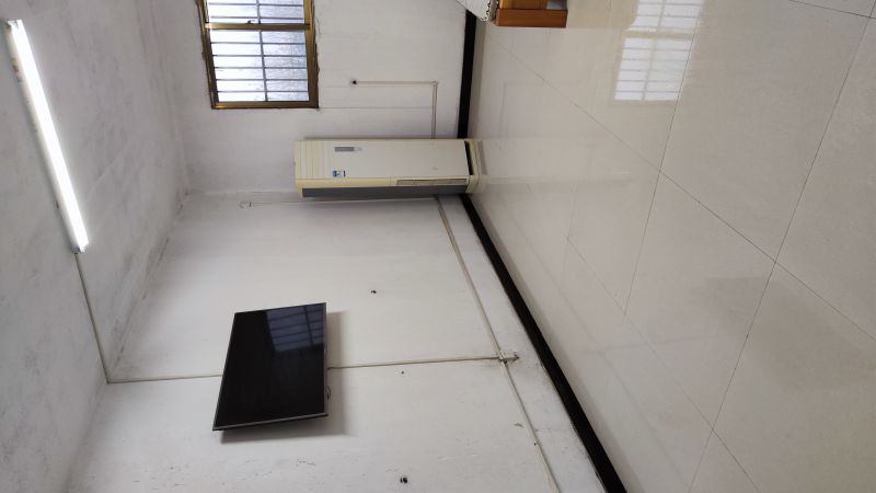 普通裝修3室3廳2衛380m2800元/月