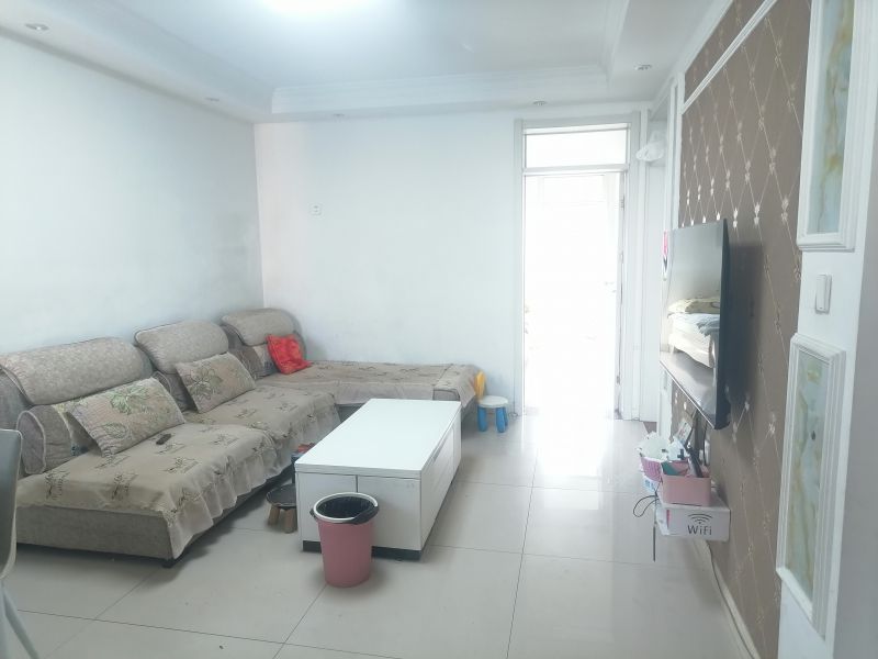 普通裝修3室1廳1衛86m279萬元