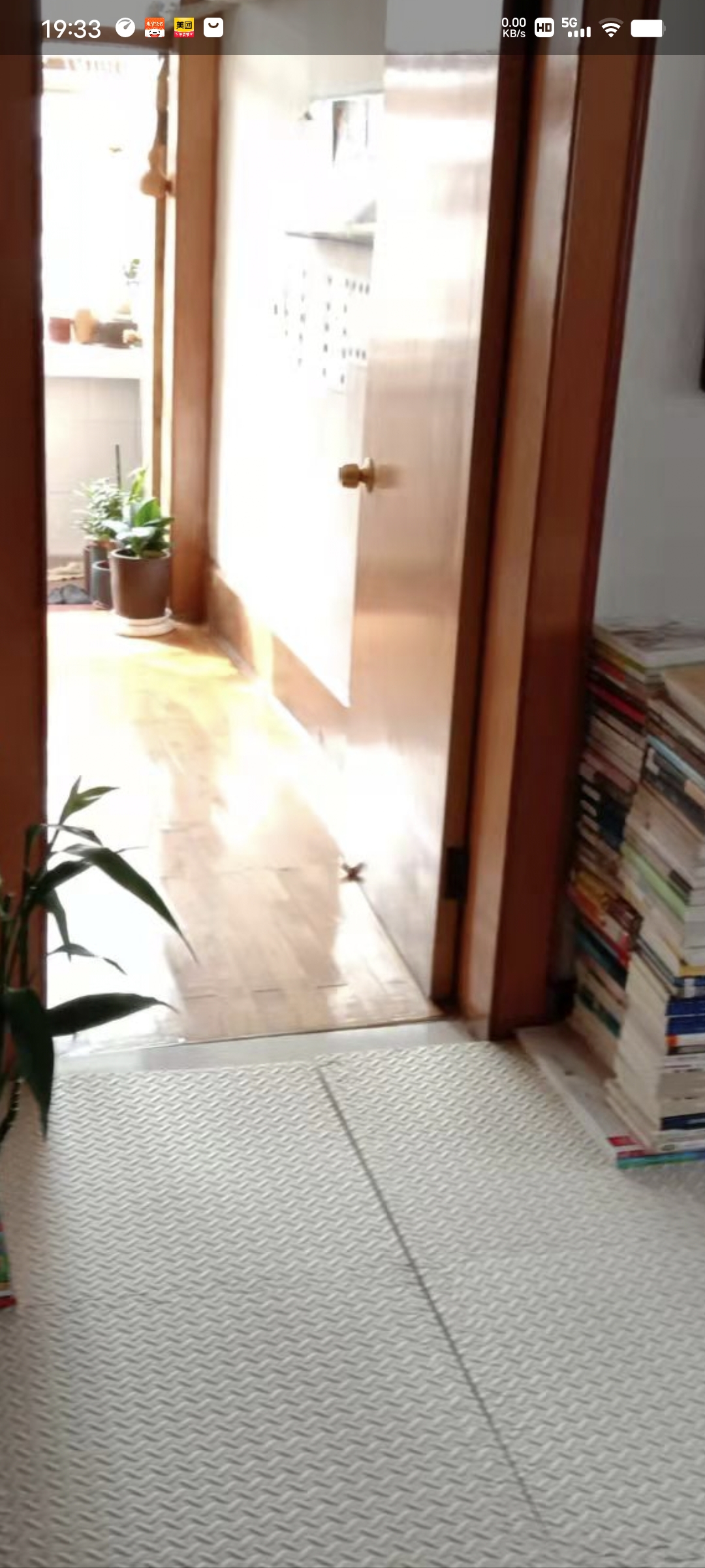 居家自住好房出售！3室2廳1衛98萬元96m2普通裝修。