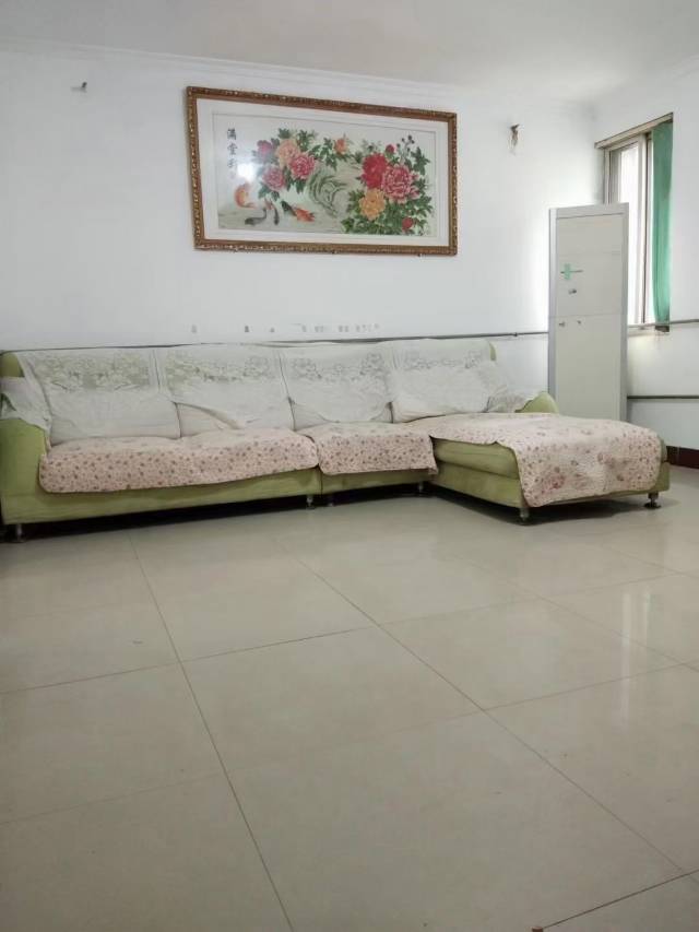 普通裝修3室1廳1衛90m21000元/月