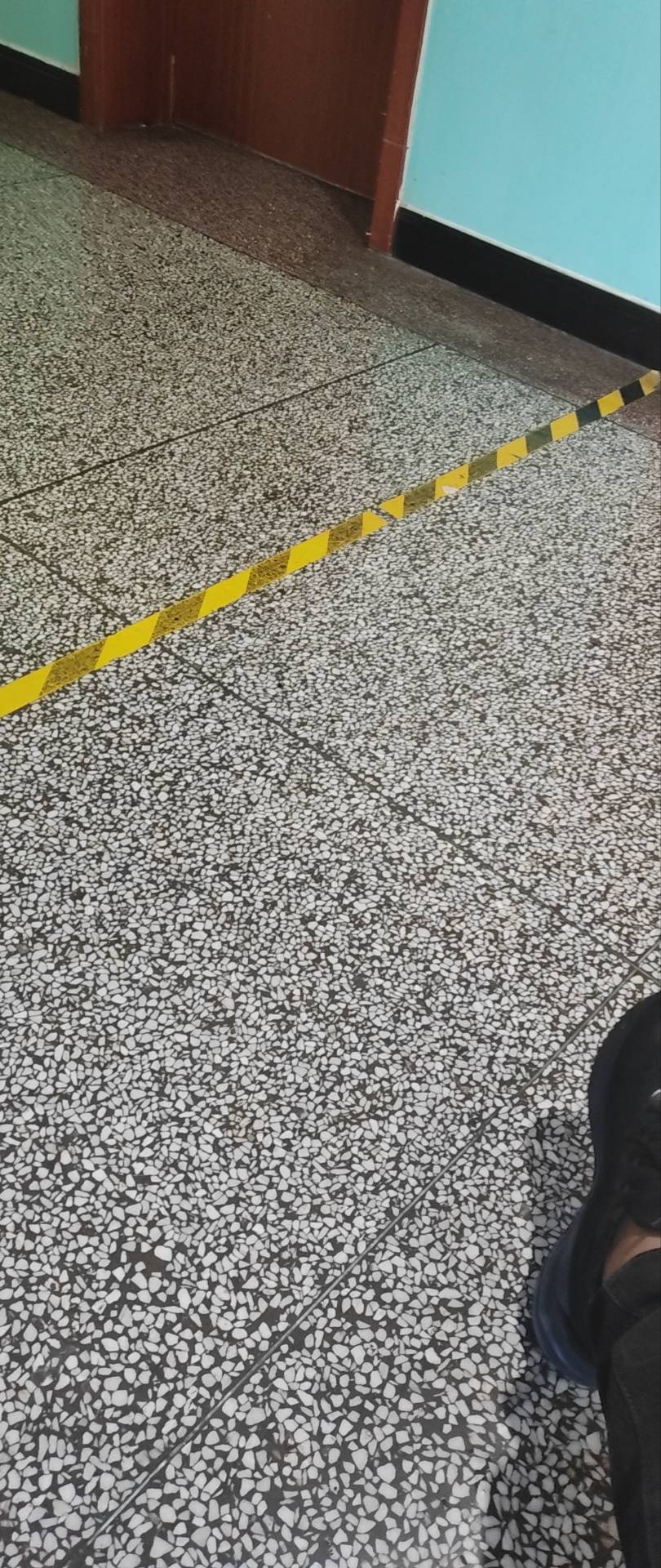 毛坯4室2廳2衛125m27000萬元