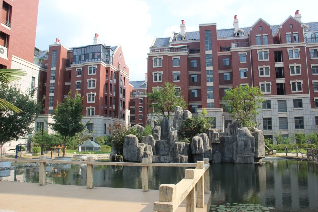 買房送車儲部分家電，精裝修水善園品質小區！3室2廳2衛164m2全明戶型，朝向采光好。