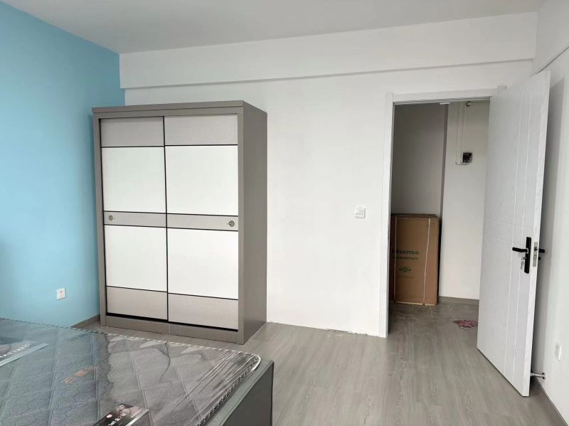 精裝修3室2廳2衛158m2420元/月