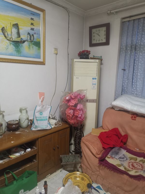 普通裝修3室1廳1衛80m21000元/月