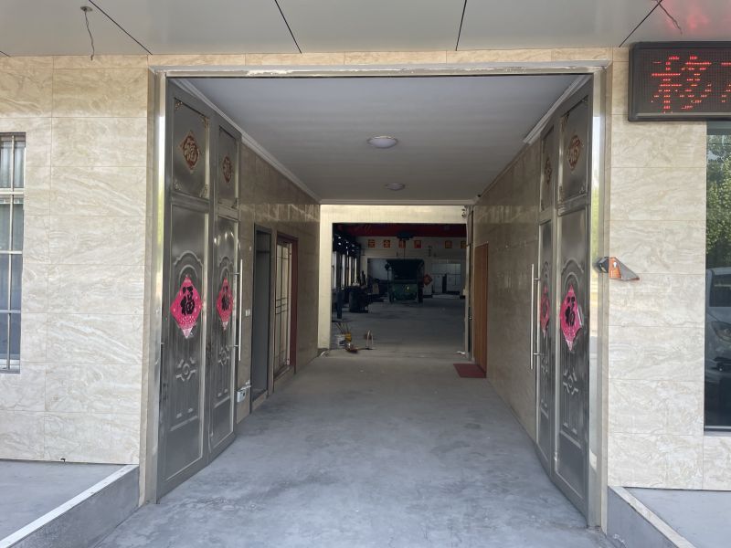 普通裝修1室1廳1衛600m26000元/月