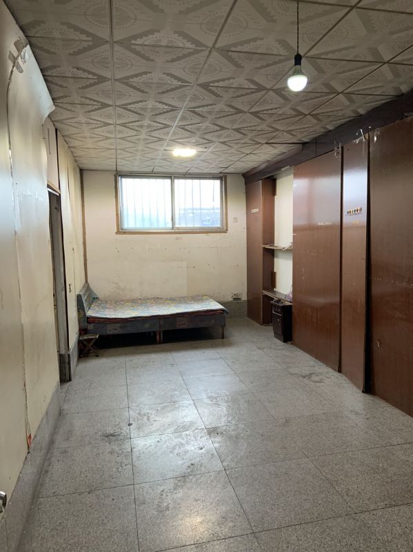 普通裝修1室1廳1衛36m2260元/月