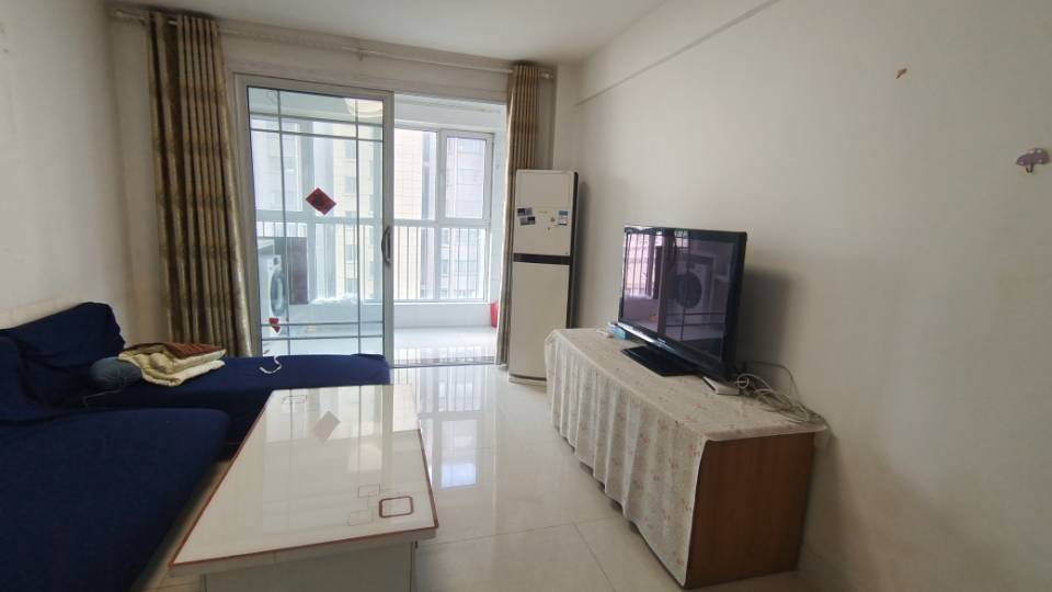 城東小高層11樓大2室滿兩年，