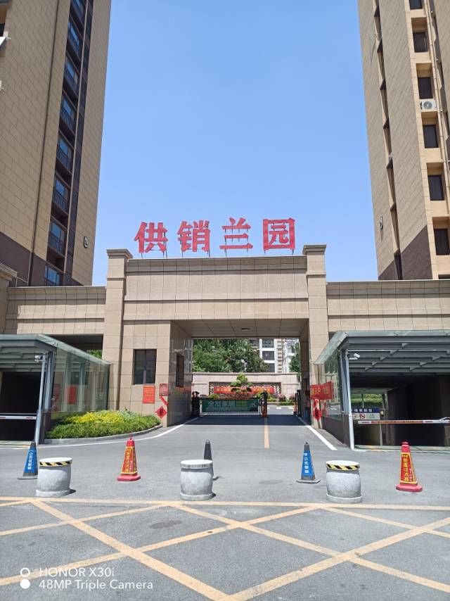 毛坯3室2廳2衛125m298萬元