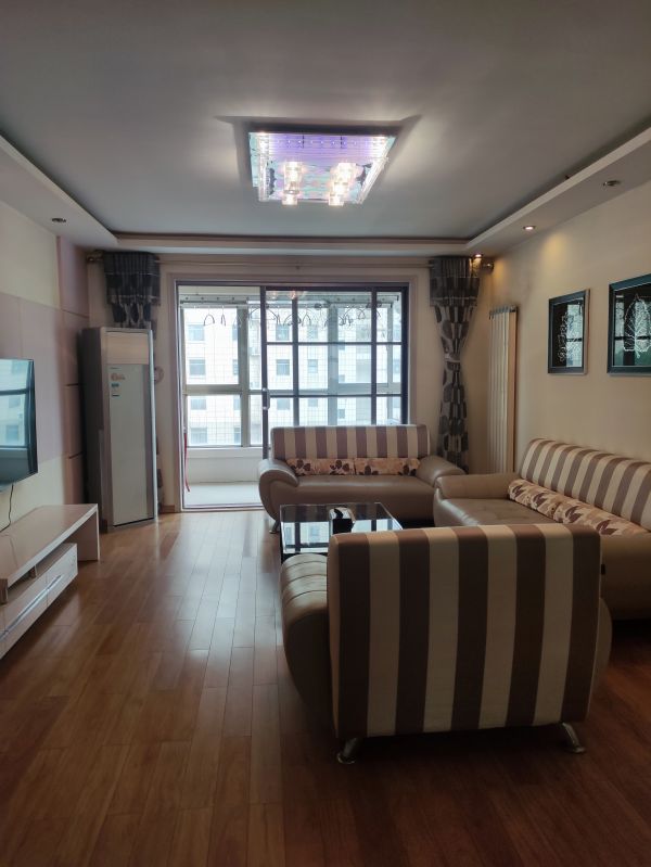 普通裝修3室2廳2衛125m2139萬元