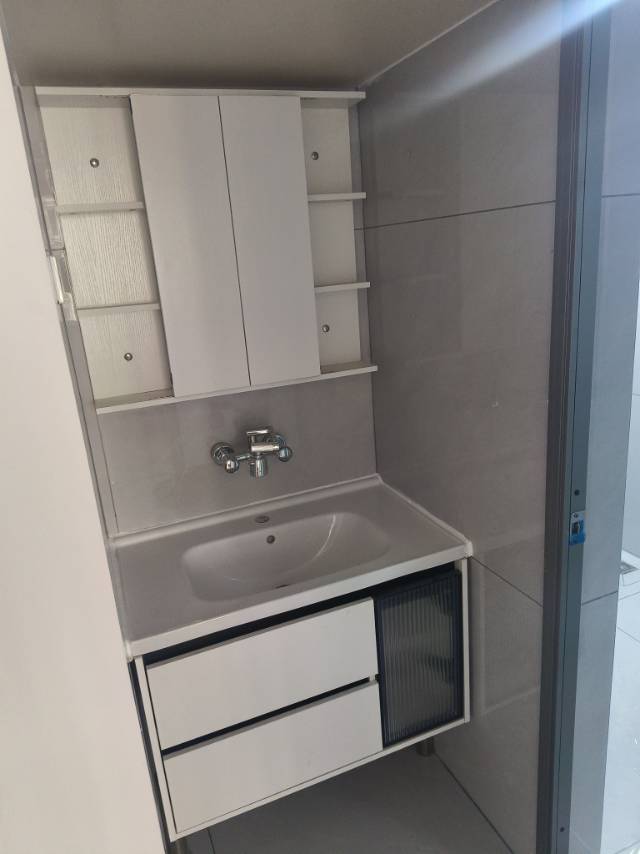 普通裝修2室1廳1衛87m21200元/月