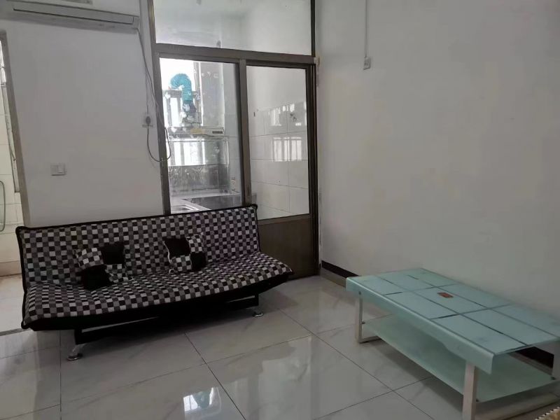 普通裝修1室1廳1衛38m2660元/月