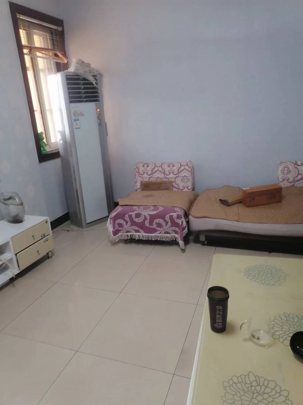 普通裝修3室2廳1衛100m21200元/月