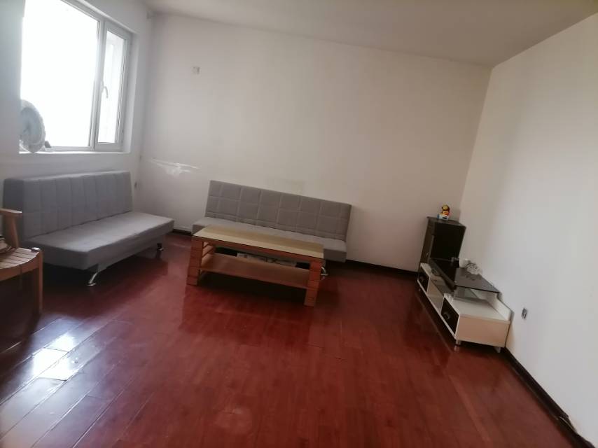 中央城B區，2室2廳1衛99m21300元/月，宜長租，短租勿擾