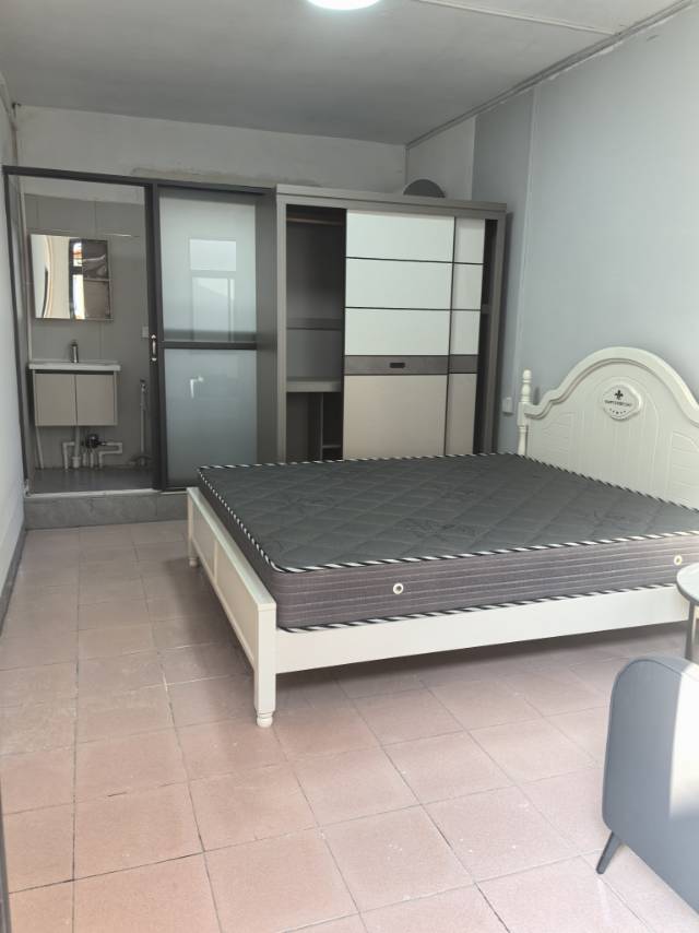 精裝修1室0廳1衛40m2800元/月