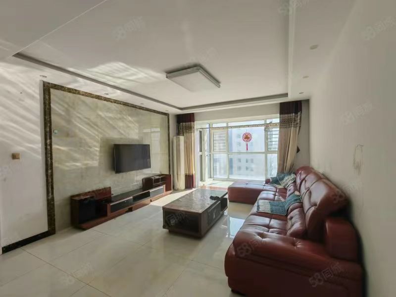 精裝修3室2廳1衛145m2119萬元