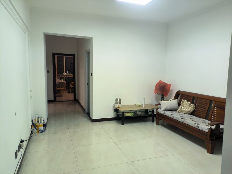 城北3室1廳1衛99m256萬元