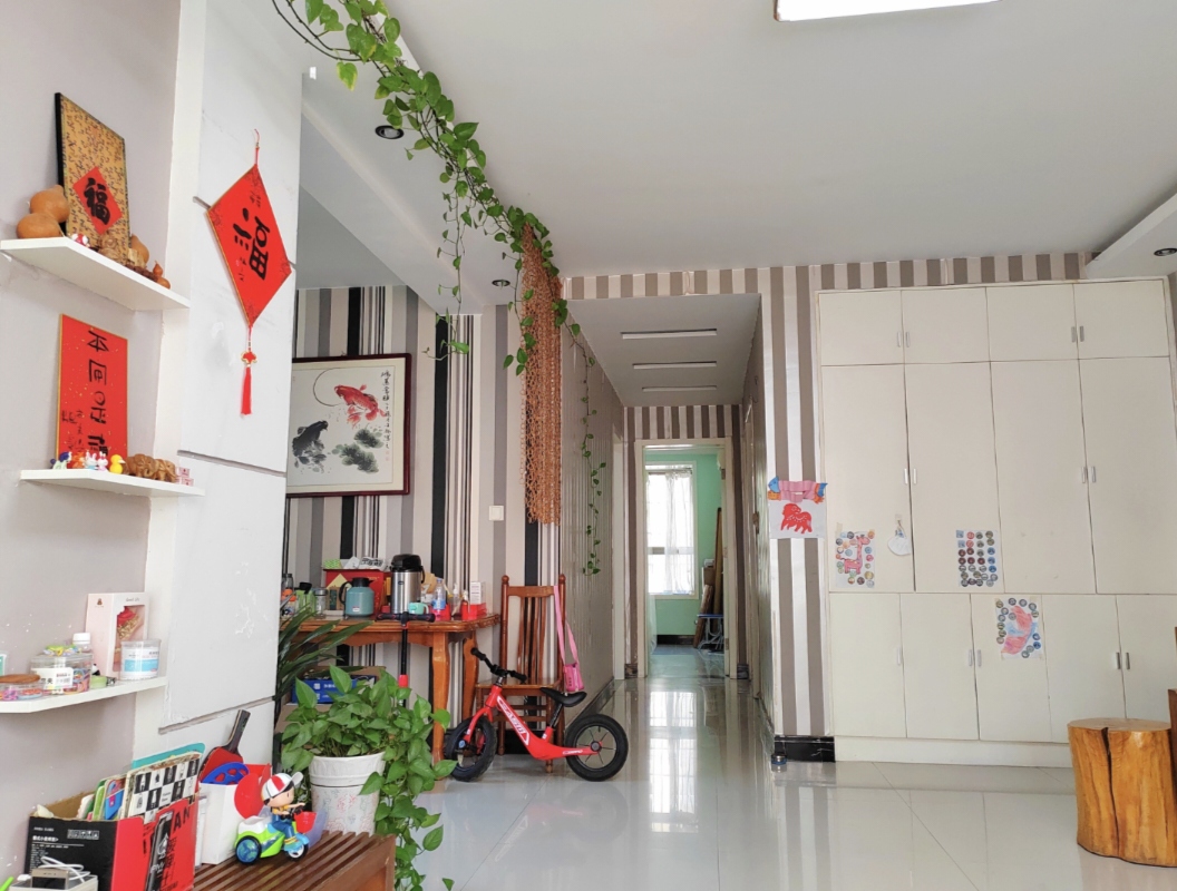 新一中西  文化路實小南  陪讀佳房