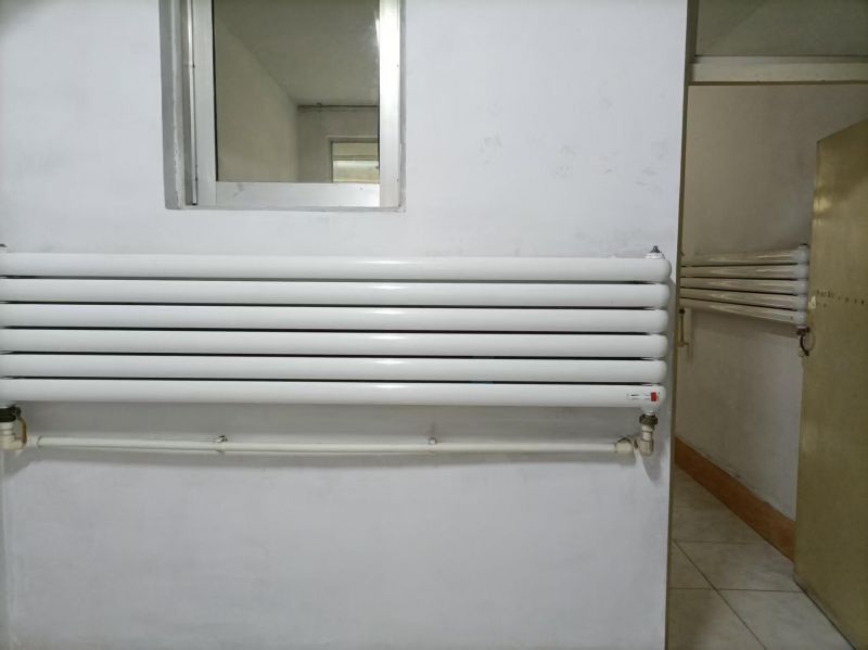 善國北路博偉電器西工商局宿舍普通裝修2室1廳1衛70m21100元/月