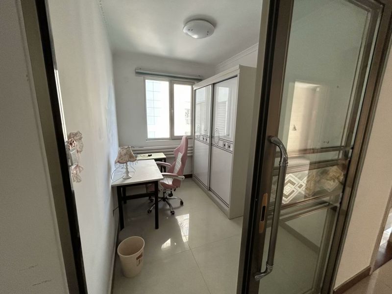 普通裝修3室2廳1衛110m21666元/月