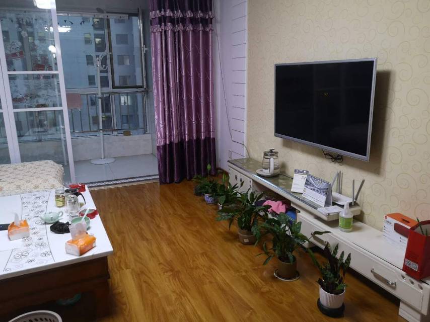 精裝修3室2廳1衛131m2115萬元