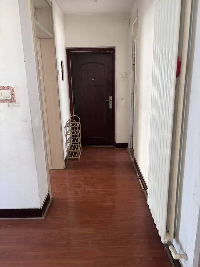 普通裝修3室2廳1衛80m253萬元