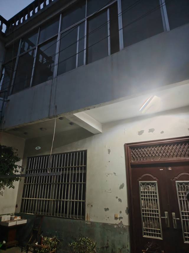 普通裝修3室1廳1衛80m2500元/月