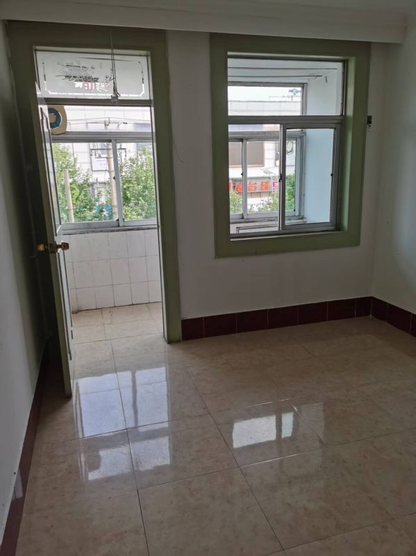 精裝3室1廳1衛80m21000元/月