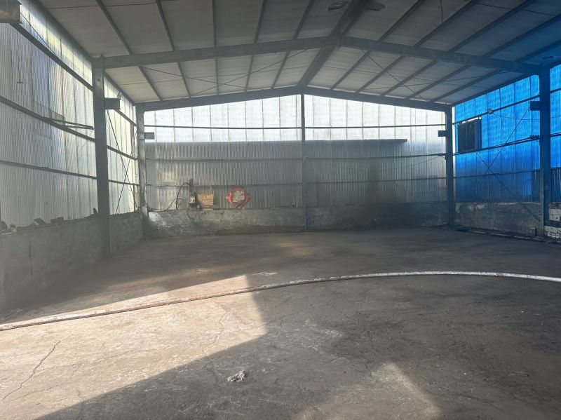 毛坯1室1廳1衛850m26000元/月