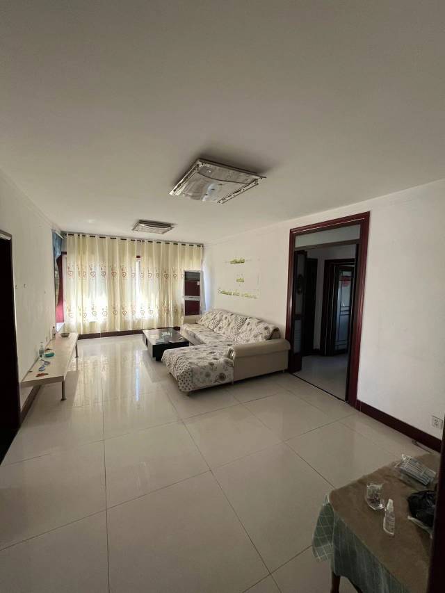 精裝修3室2廳1衛116m21500元/月