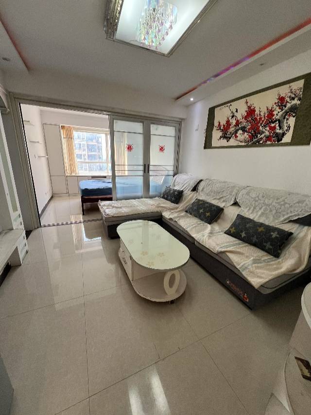 精裝修1室1廳1衛50m21100元/月