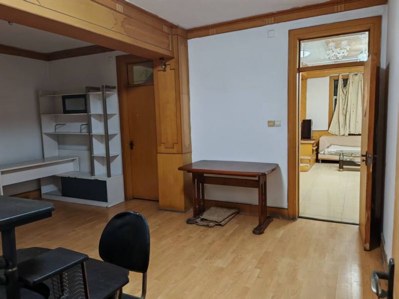 可租可售，普通裝修3室2廳1衛136m279.8萬元