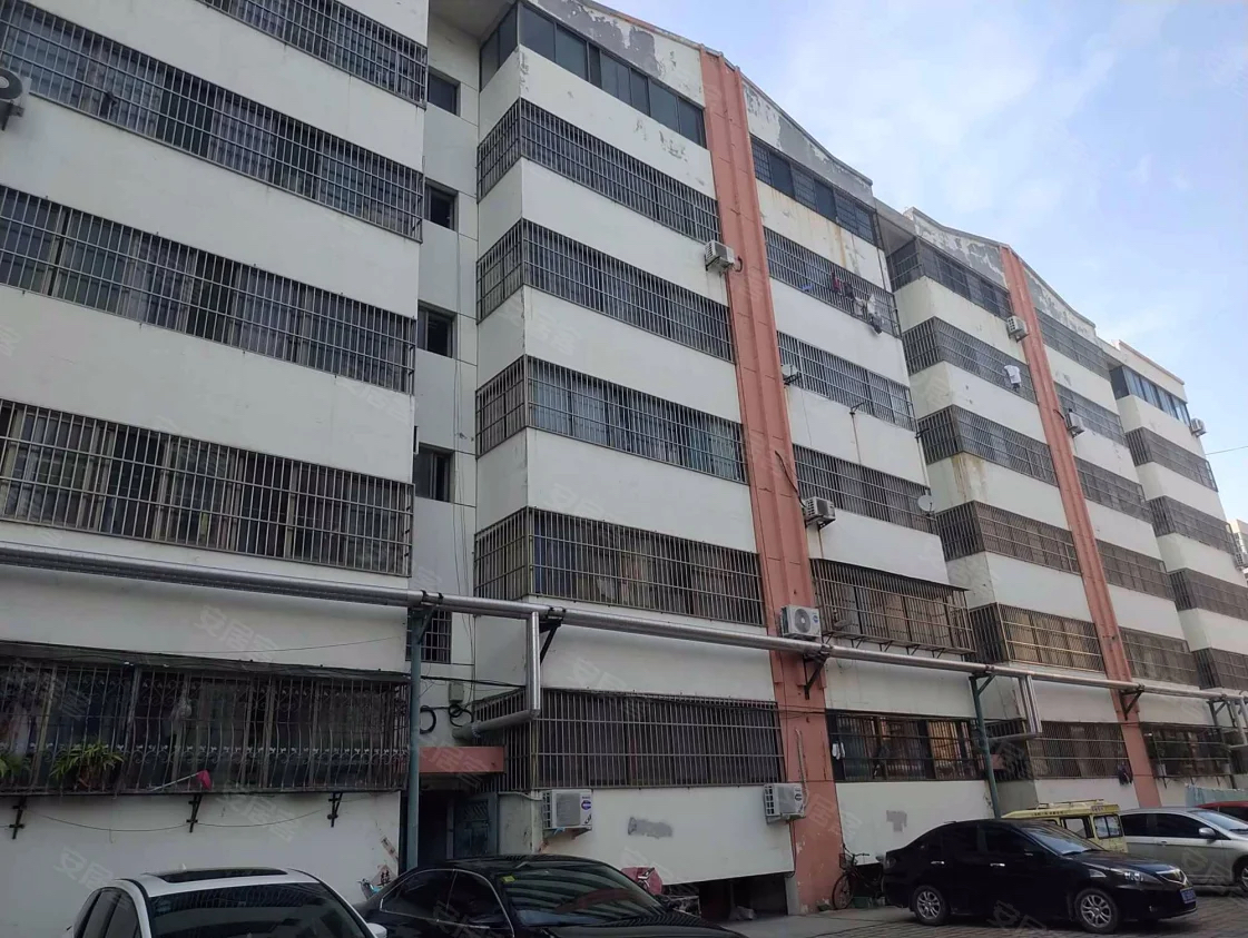 老實驗小學 滕南中學 普通裝修3室1廳1衛92m263萬元