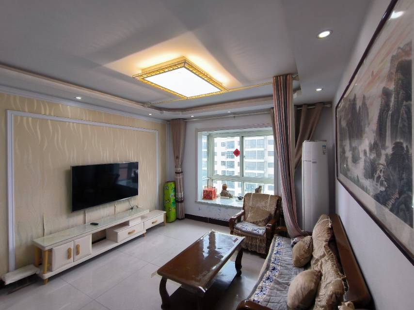 精裝修2室2廳1衛95m21550元/月