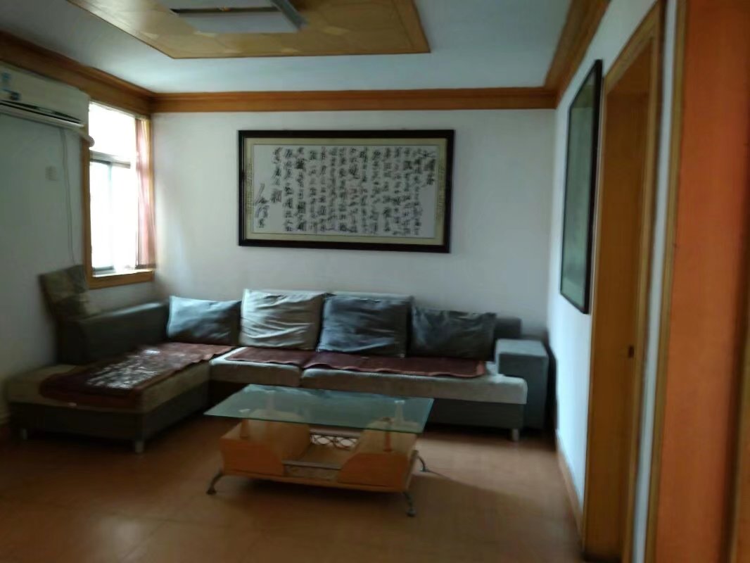 3室2廳1衛， 繁華商圈，近學校，好房出租。