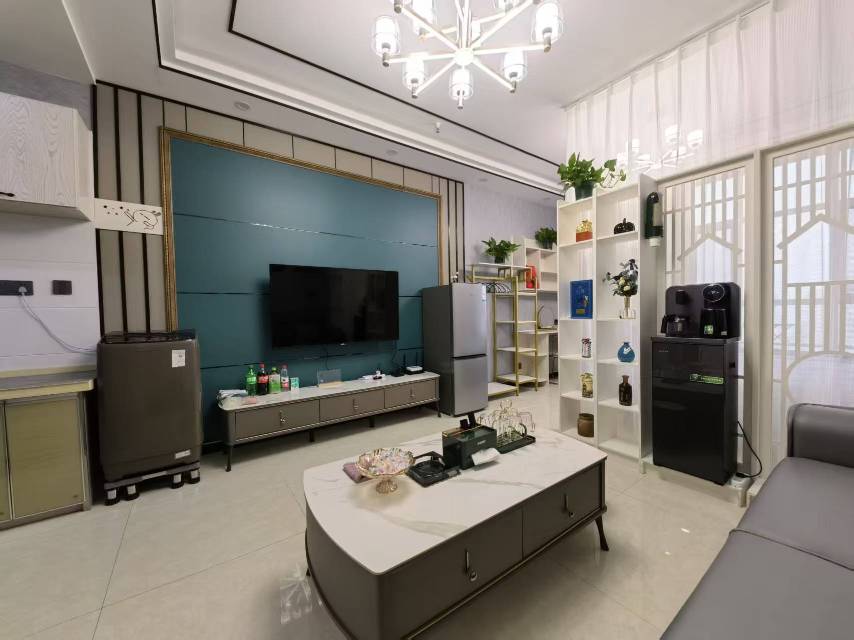 精裝修1室1廳1衛51m21300元/月