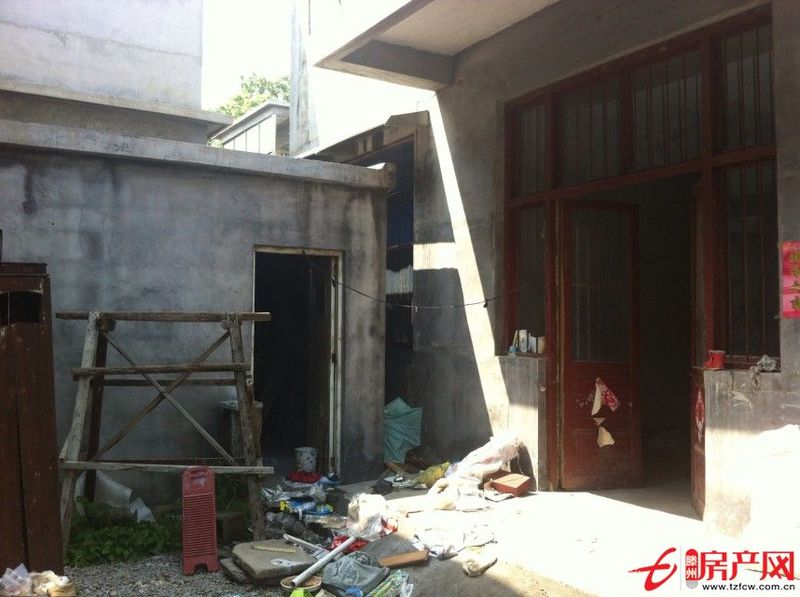 東環路，櫻花苑，前大廟村，單間復式樓六間兩廳整體出租