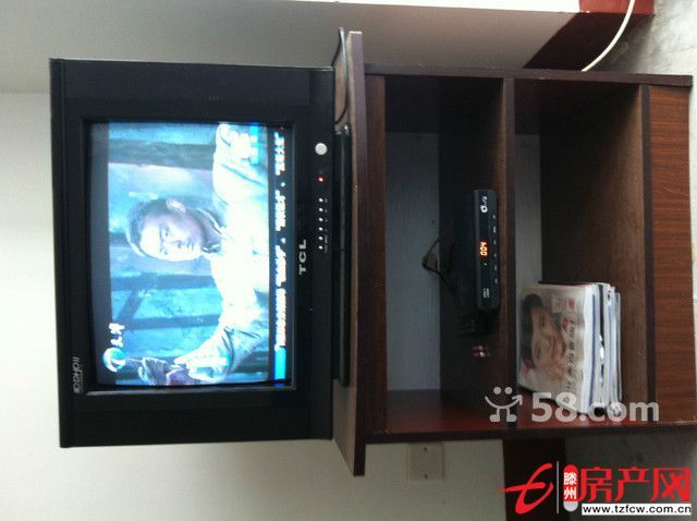 急租主臥一間陽臺空調有線電視