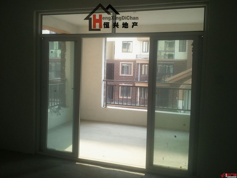 低價急售維多利亞多層電梯洋房一套