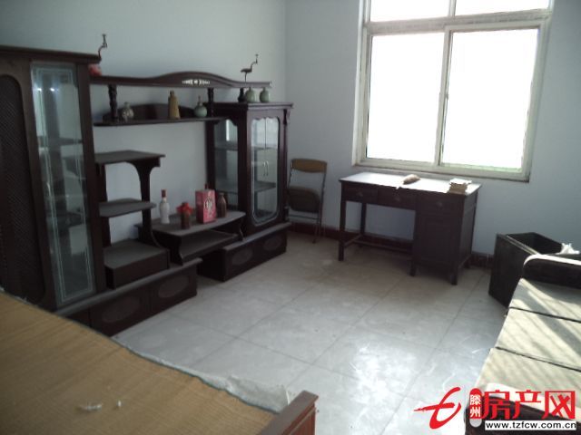 急售清河尚城北面路口往西二百米獨院上下樓