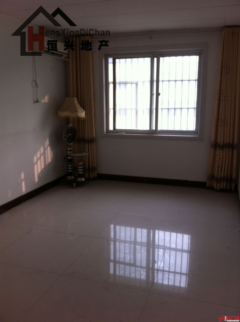 低價售新星南區續建精裝修住房一套